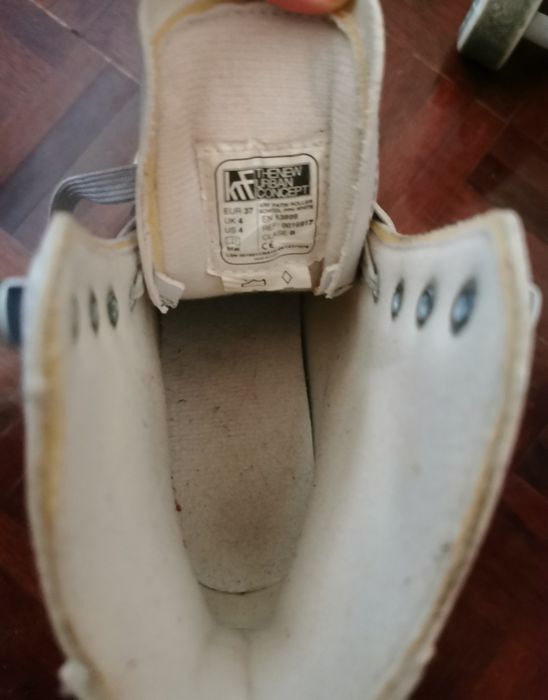 Patins de 4 rodas em bom estado