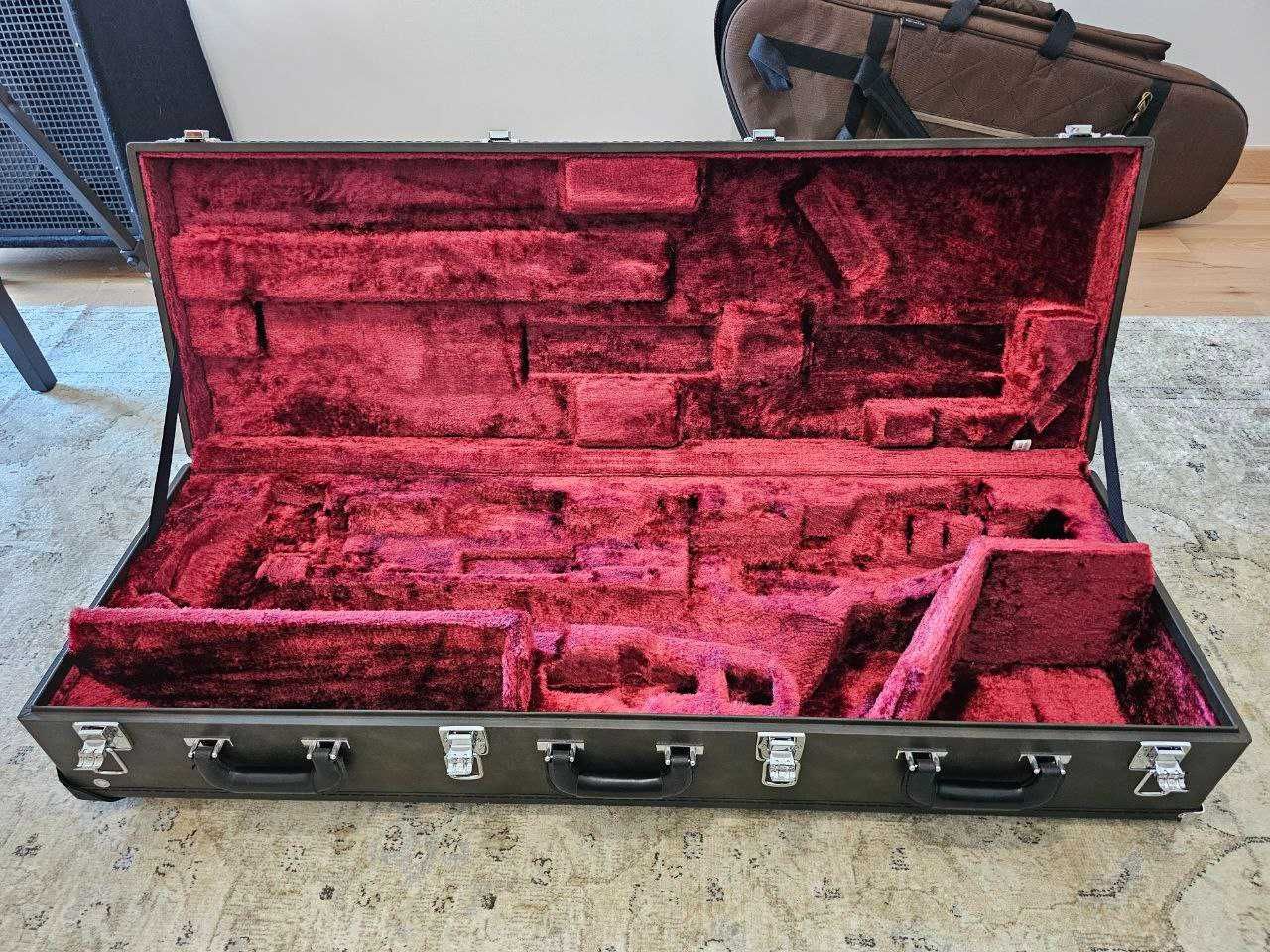 Caixa Yamaha para Saxofone Baritono