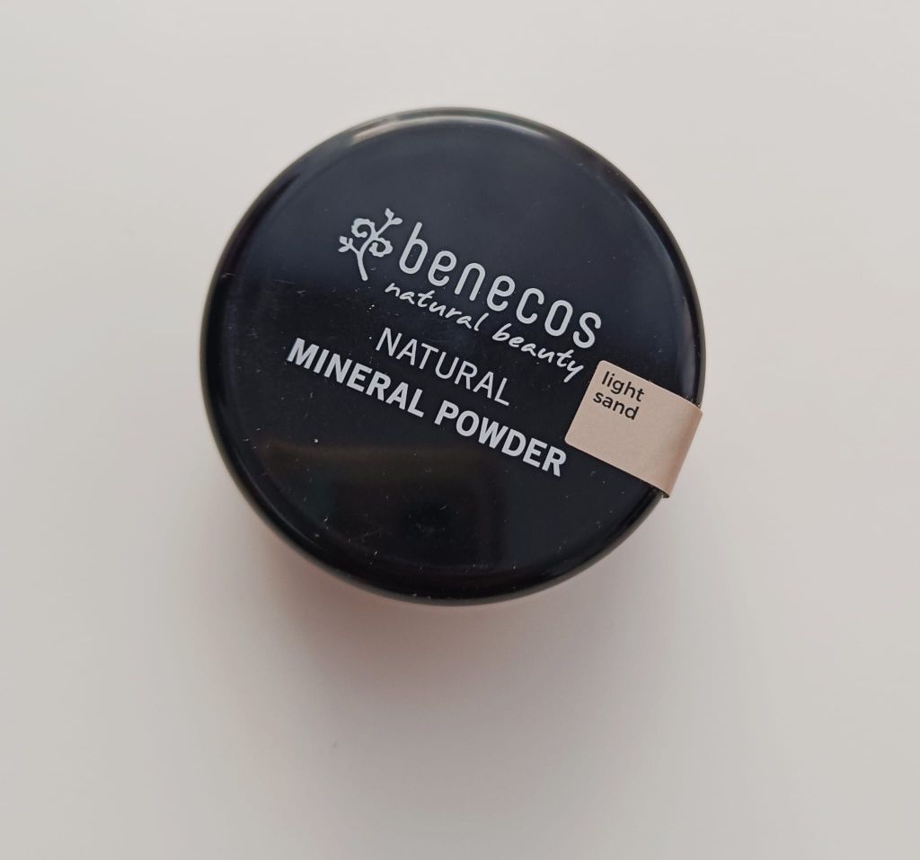 Benecos naturalny puder do twarzy light sand 3,5g