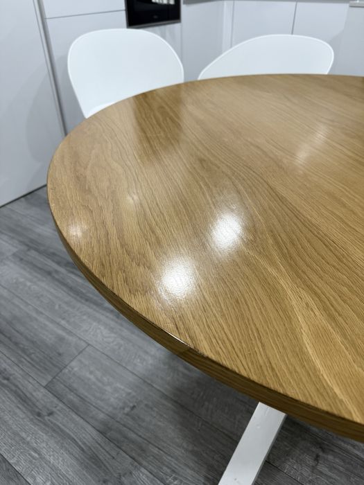 Mesa redonda + 4 cadeiras