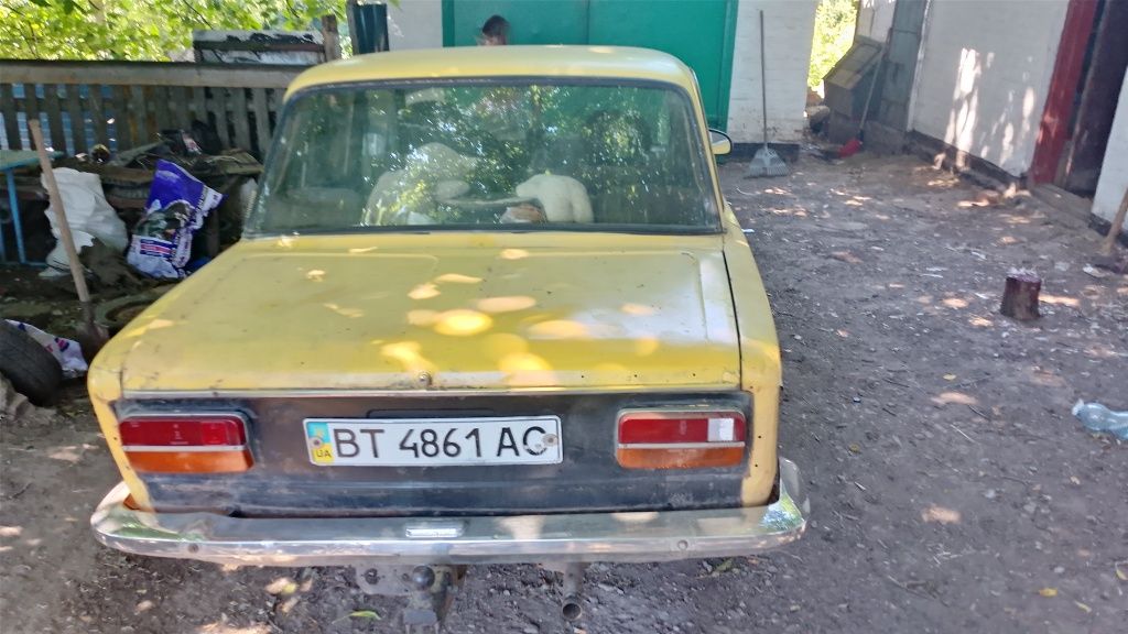 Продаю автомобіль ВАЗ 2103