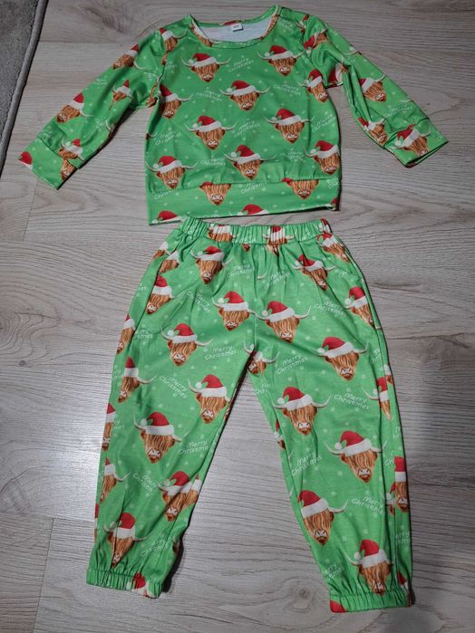piżamy dziecięce, różne rozmiary.