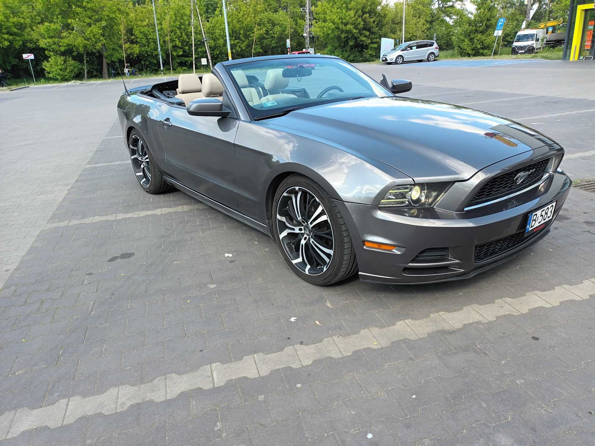Ford Mustang Cabrio, 2013, 3,7L Pb 305KM 120000km - od osoby prywatnej