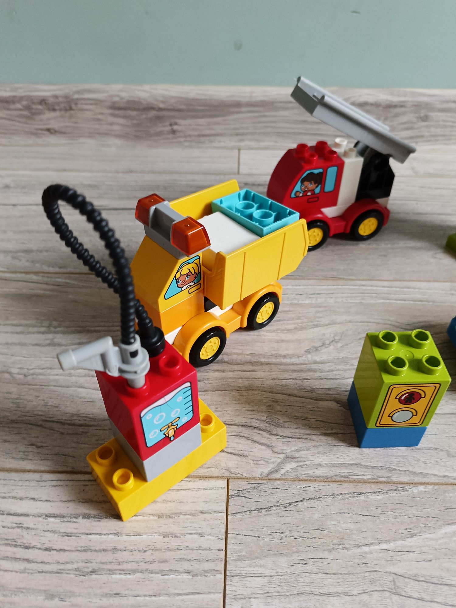 LEGO Duplo zestaw 10816 moje pierwsze pojazdy