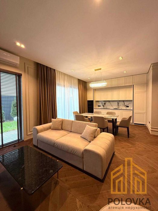 Продаж 2-поверхового таунхаусу, Червениця