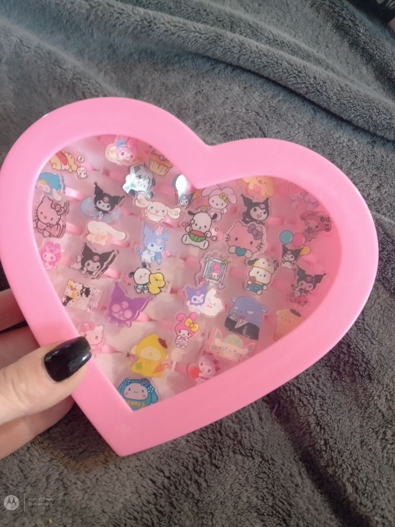 Zestaw nowych pierścionków sanrio