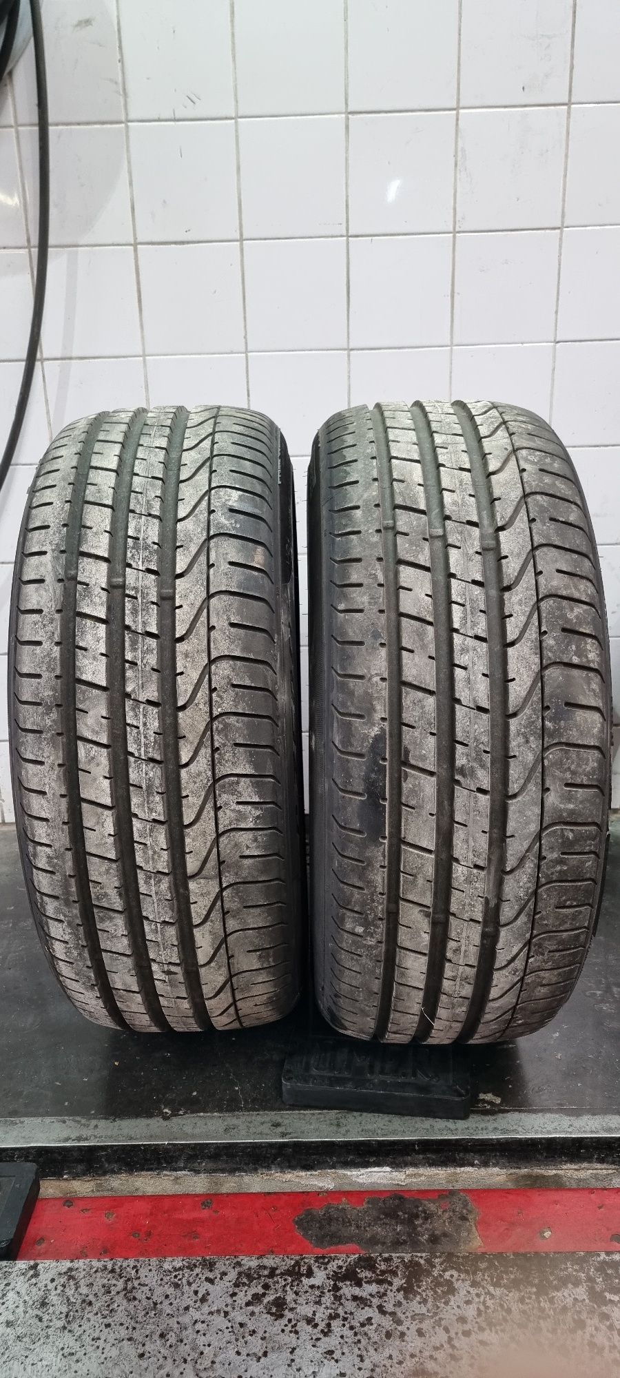 Vendo 2 Pneus usados 245 40R20 99W Pirelli PZero  Homologação Volvo