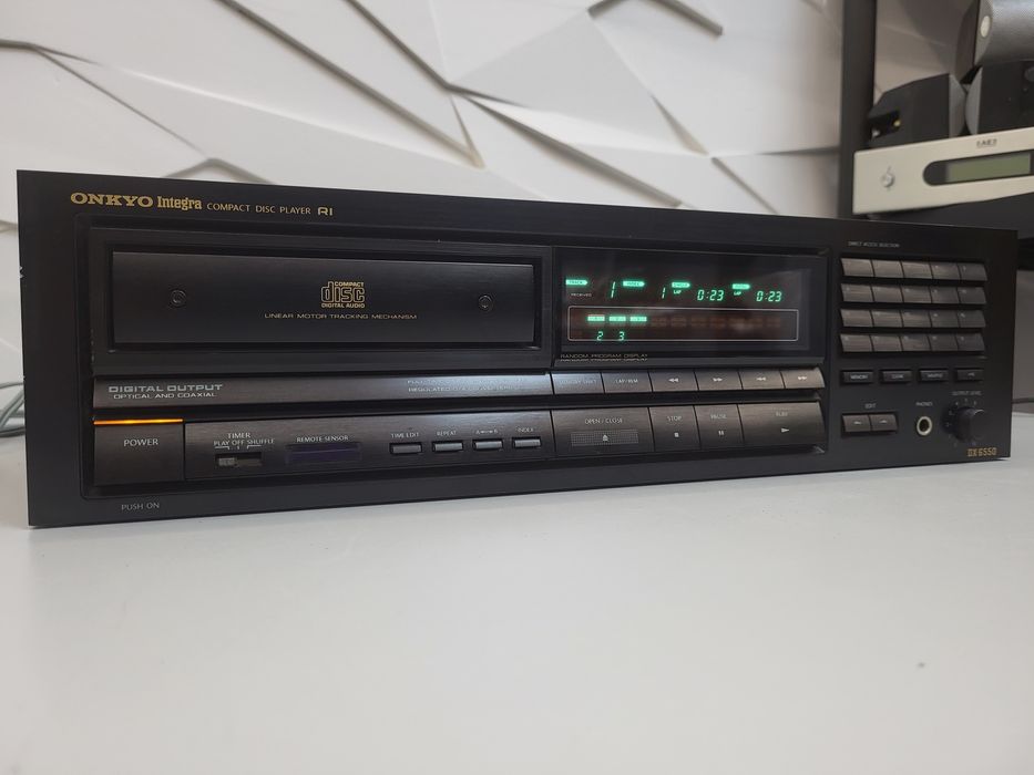 Odtwarzacz CD Onkyo DX-6550 wysoki model