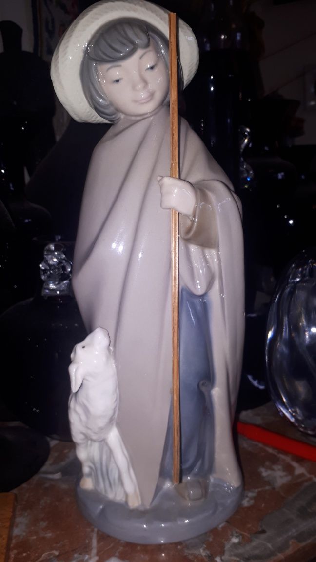 Pasterka Nao Lladro porcelana 27 cm