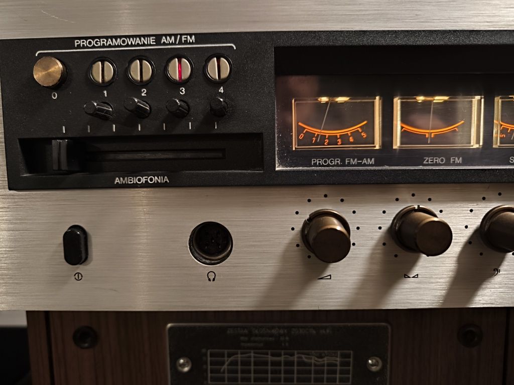 Merkury amplituner stereo wraz z kolumnami Zg 30C 114