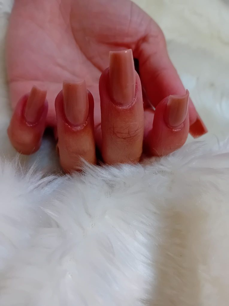 Preciso de modelo para unhas de gel