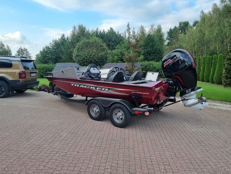 Sprzedam łódkę aluminiową TRACKER PRO TEAM 195 - 2021 r. - silnik 150