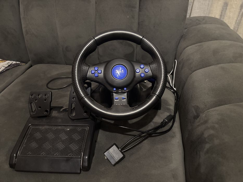 Руль для пк,ноутбука в гарному стані тільки протерти від пилу