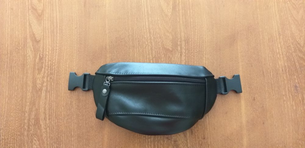 Сумка "БананкА" з натуральної шкіри.