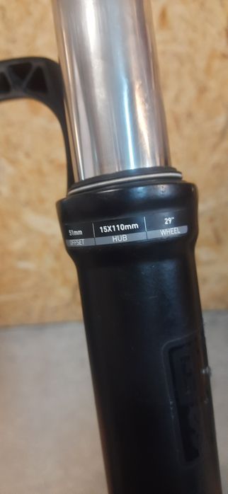 Amortyzator rock shox rl 29 1 1/8 taper blokada sztywna os powietrzny