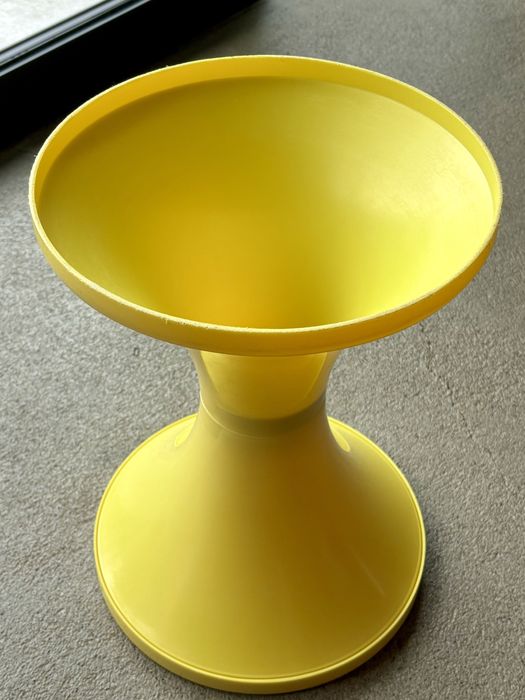 Plastikowy Żółty Taboret PRL Stołek Tam Tam Space Age Design 1970te