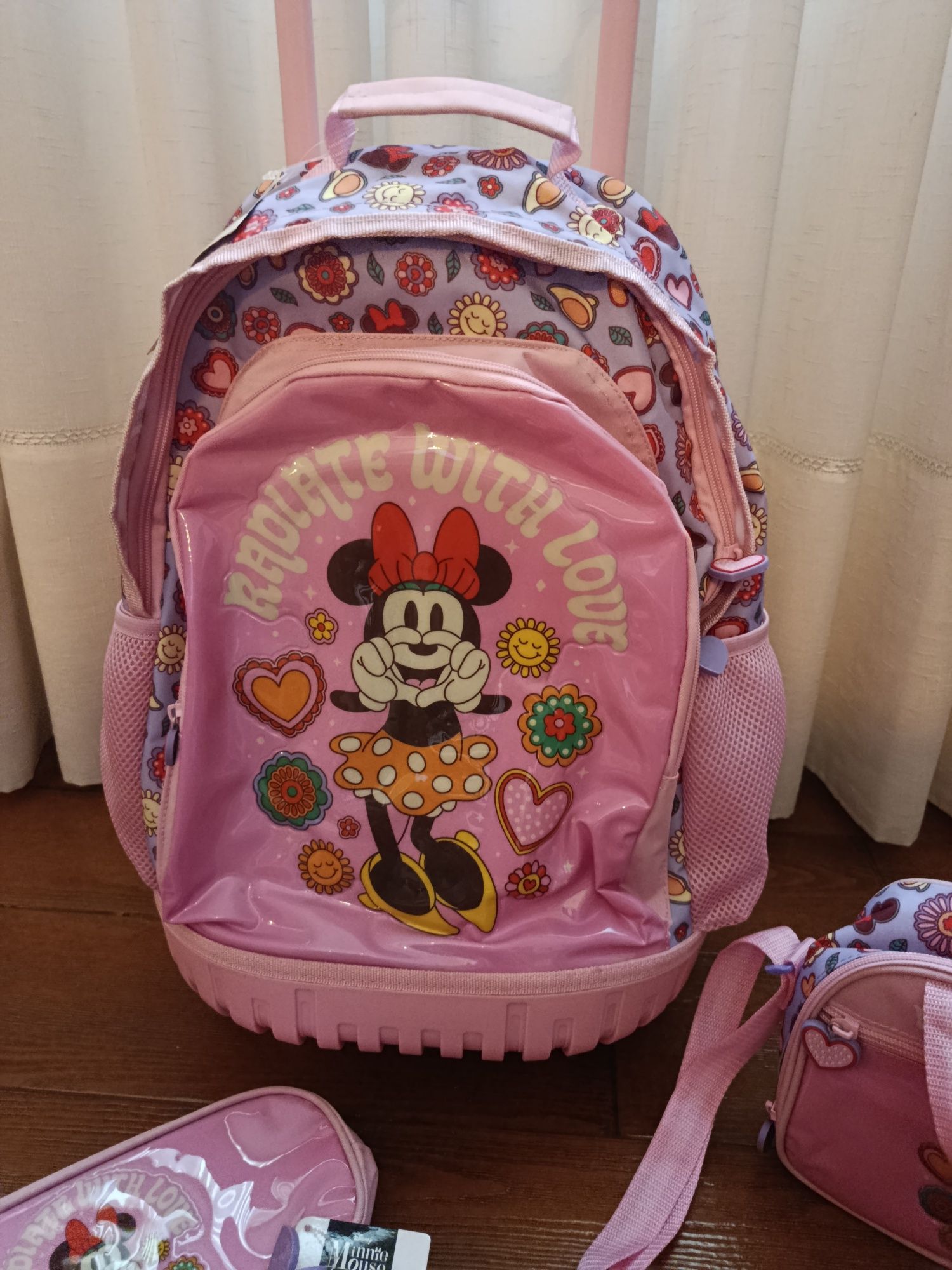 Conjunto escolar Minnie Disney