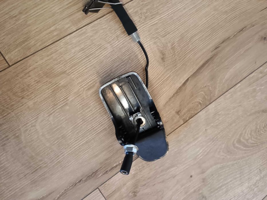Sprzedam lampę z klipsem LED Baris – czarna, 3000K, wysokość 44 cm