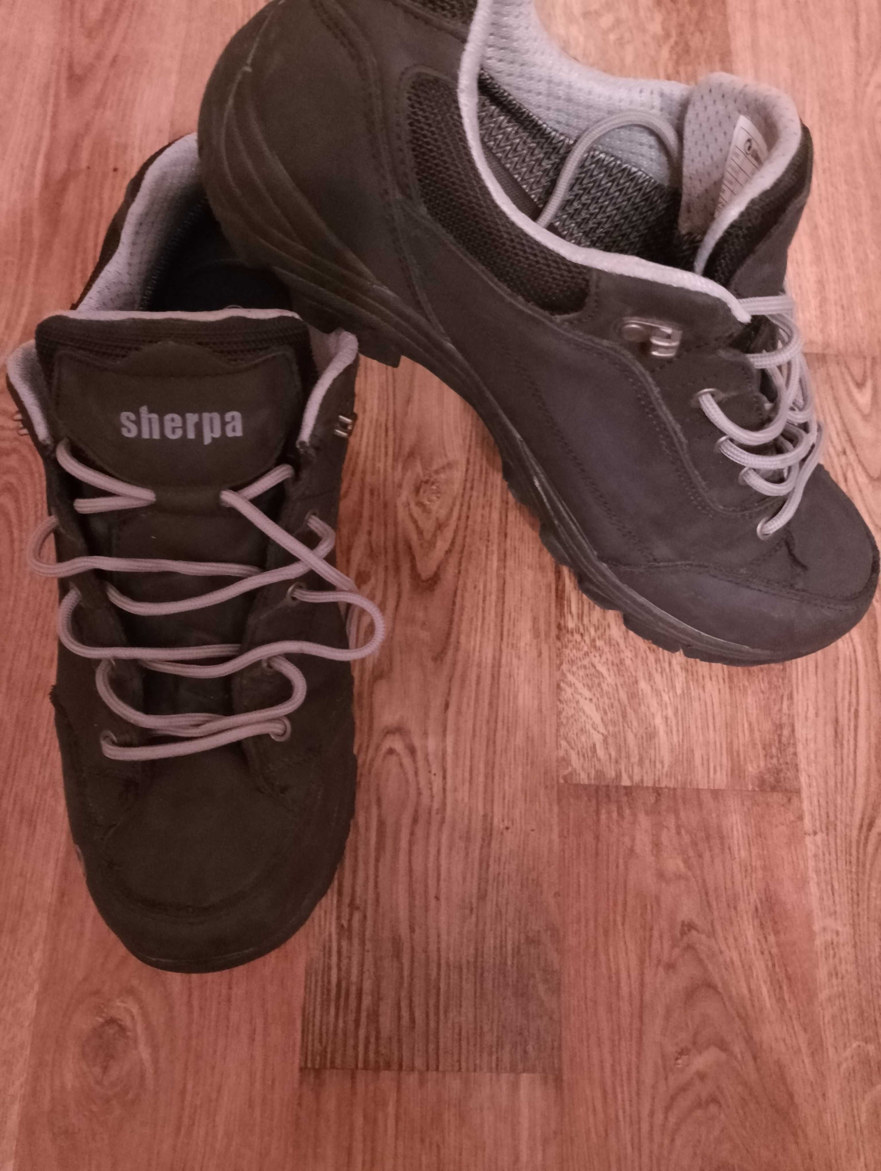 Кросівки Sherpa HydroGuard vibram