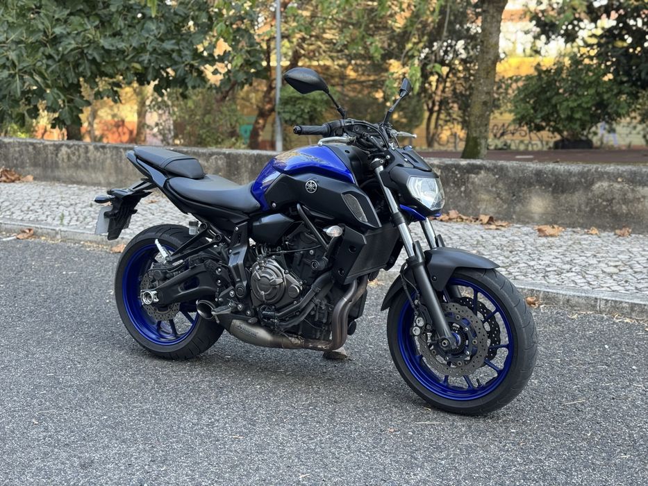 Yamaha MT-07 Akrapovic Carbon