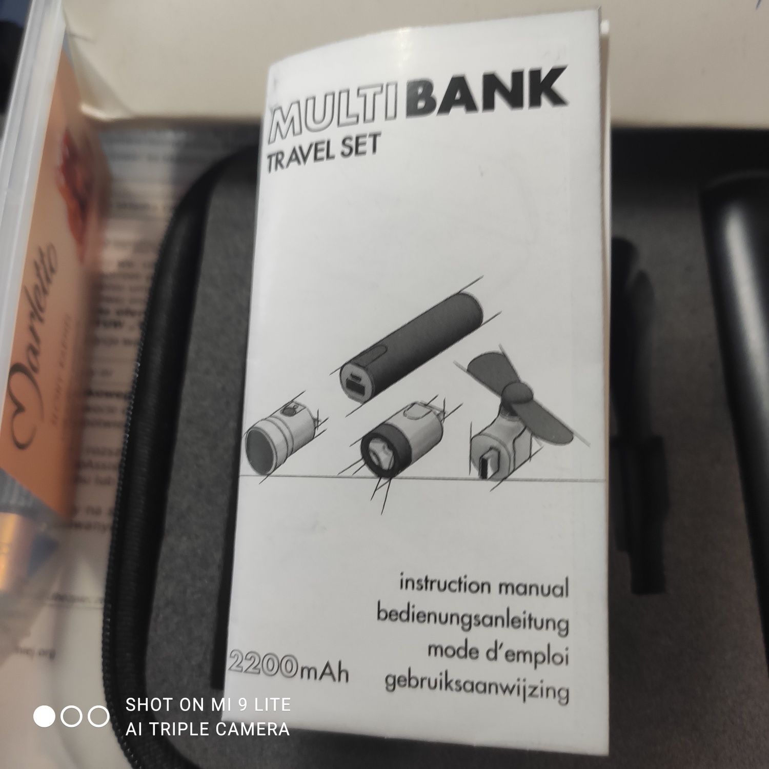 Zestaw podróżny. Powerbank, wentylator, wiatrak, głośnik blutow.,.