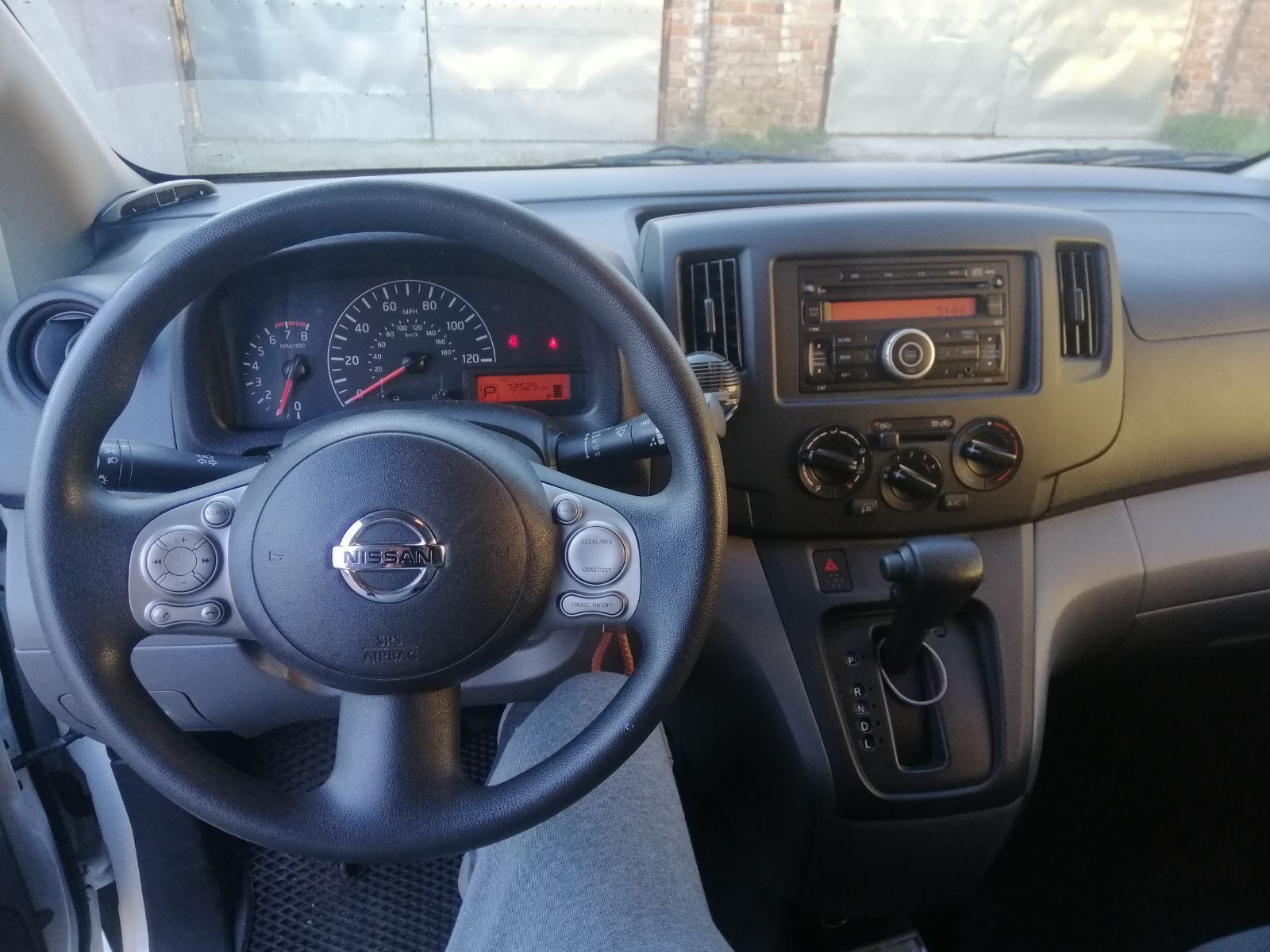 Продам nissan nv 200 холодильник