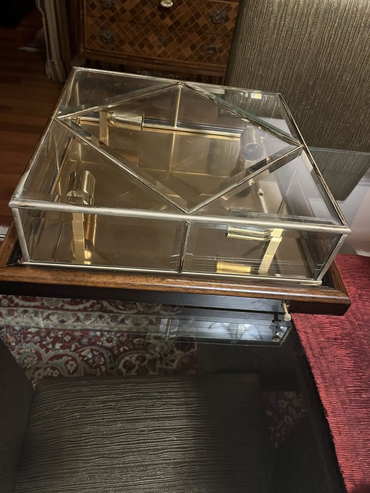 Vendo candeeiro de tecto de latao e vidro 40x40