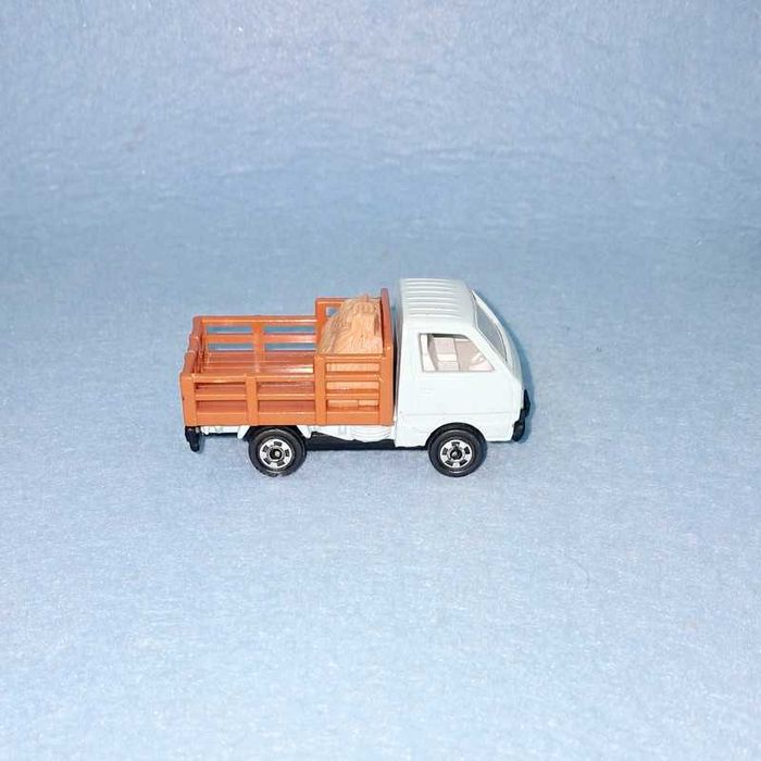 Miniatura antiga Tomica Suzuki Carry