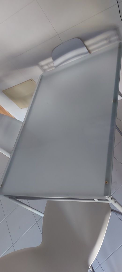 Mesa de cozinha vidro