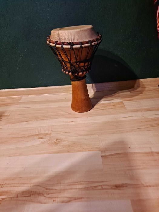 Djembe, afrykański bęben kielichowy.