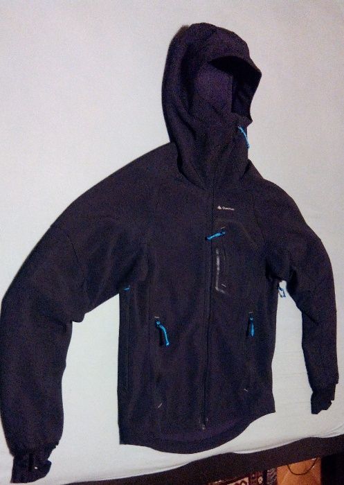 kurtka softshell z kapturem Quechua bionnassay 500 jak Bugaboos kaptur