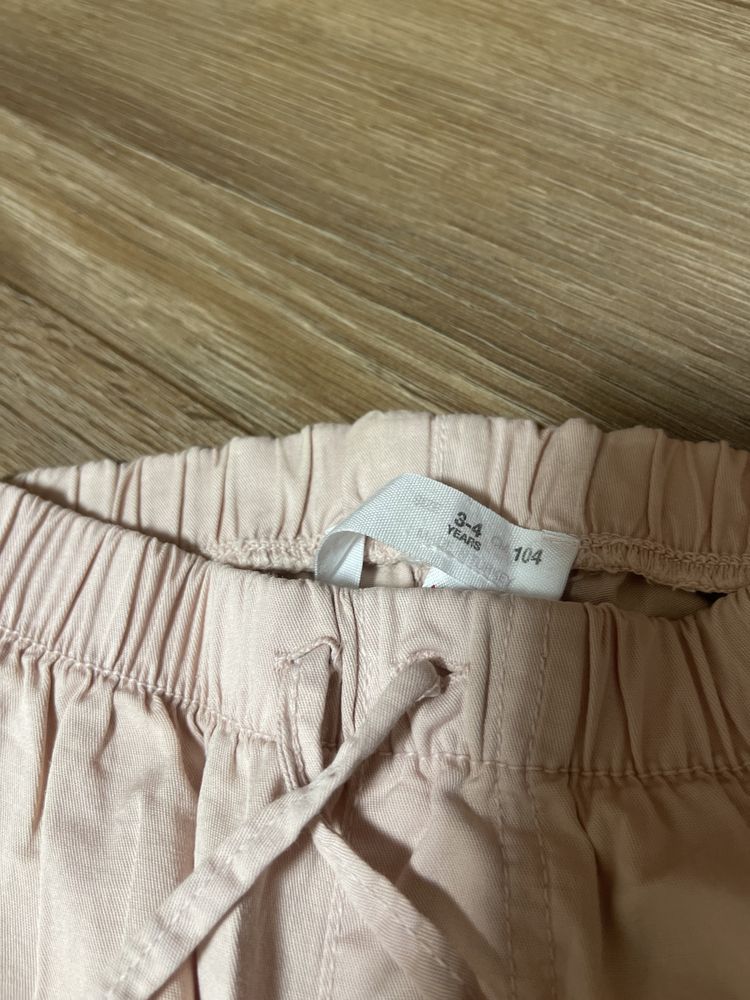 Стильний одяг для дівчинки від Zara
