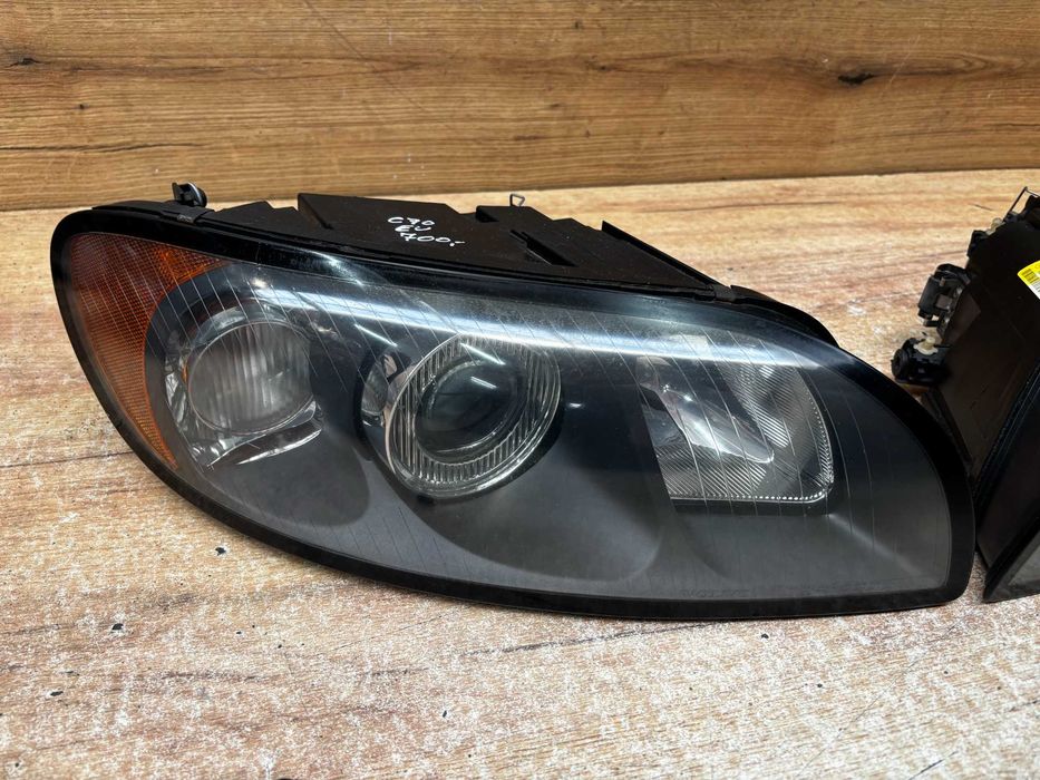 Lampa przednia lewa prawa Volvo C70