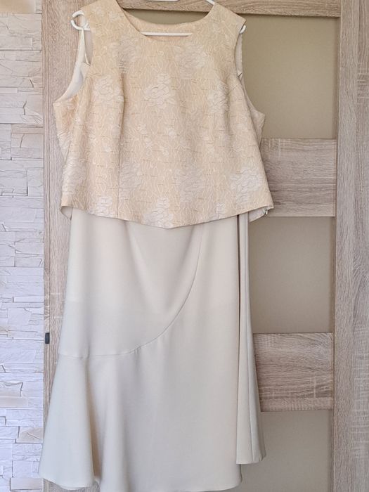 Komplet damski żakiet, topik i  spódnica 48