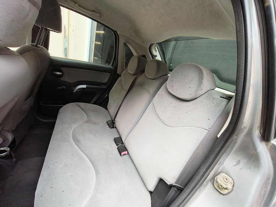 Citroen C3 1.1 Dream 5 Portas apenas 200 mil kms ano 2004
