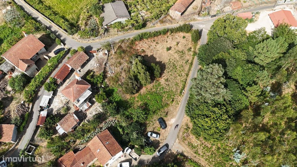 Terreno de Construção em Vitorino de Piães