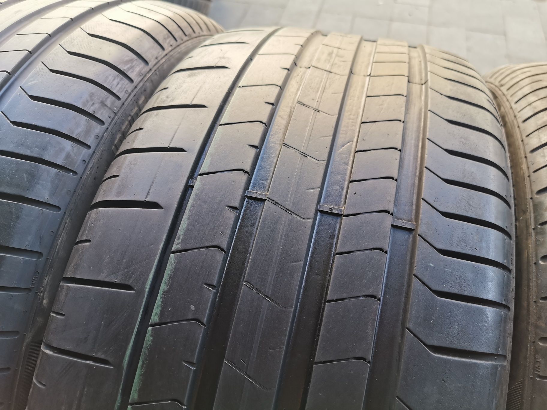 Летняя резина 285/40 R21 Pirelli Pzero