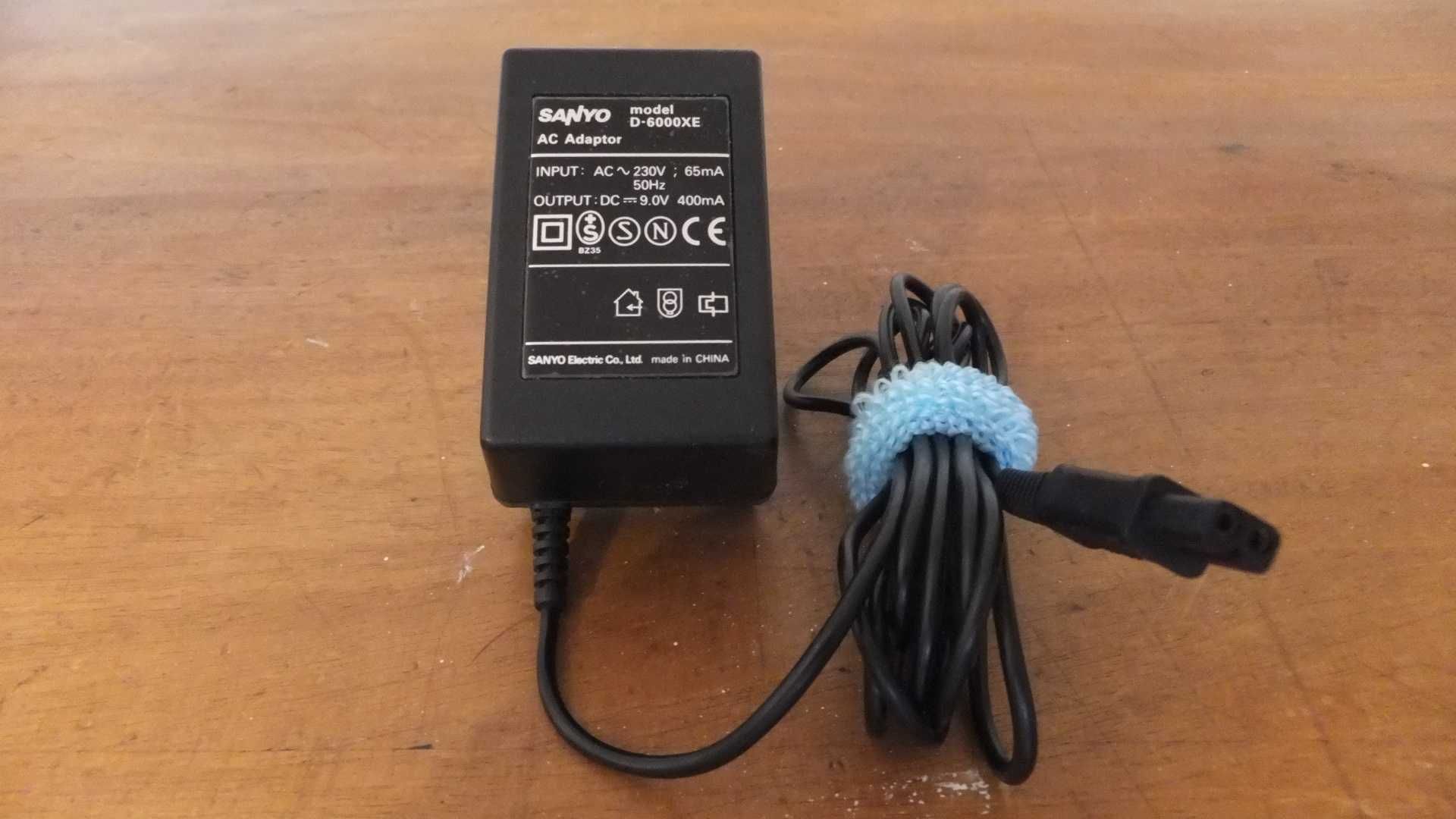 Sanyo TRC-7030 • Leitor Mini Cassette