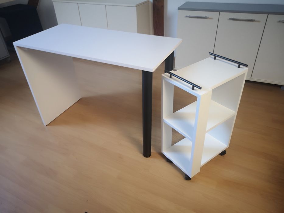 Stolik biurko z szafką rolkach manicure nail art