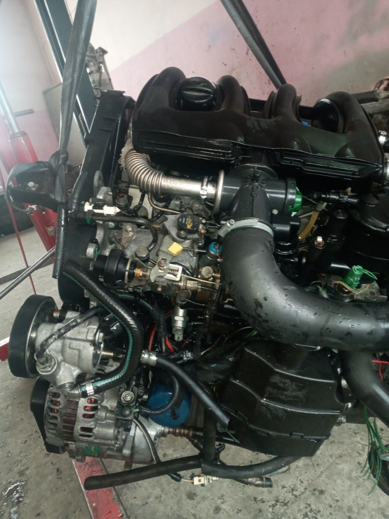 двигатель Двигун мотор  1.9 D Ситроен Citroen DW8 XUD9 Пежо Peugeot