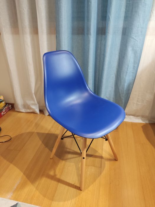 Cadeira nórdica azulão