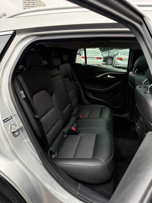 Продаж Infiniti QХ30