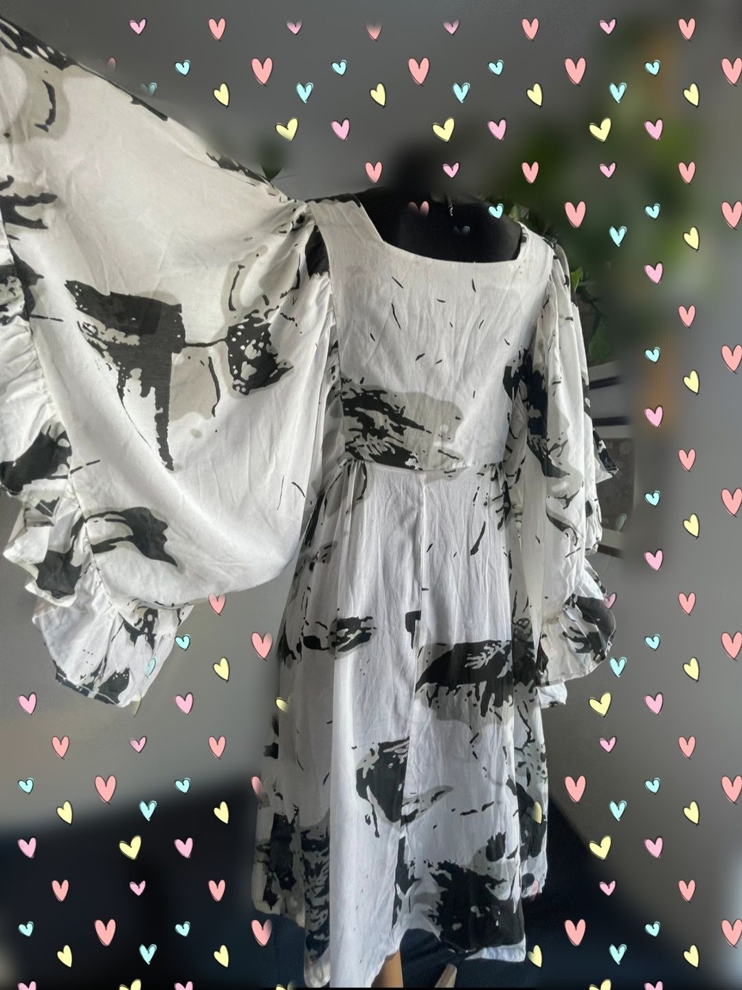 Sukienka boho z szerokimi rękawami