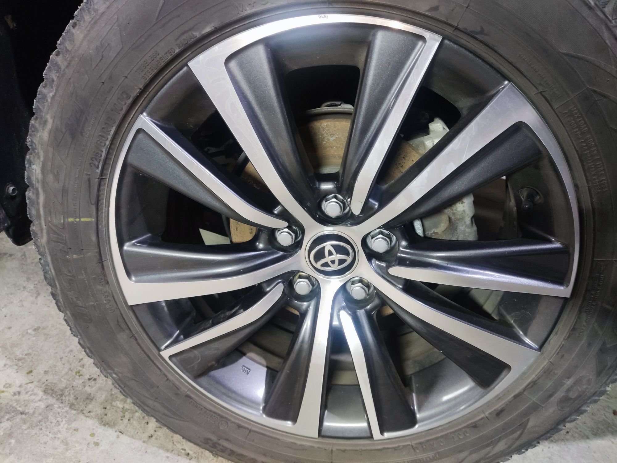 Оригинальные диски Toyota Venza 2021/RAV4