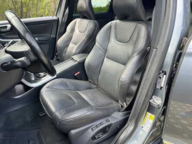 2016 Volvo XC60 T5 Drive-E Platinum