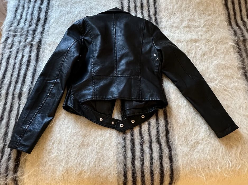 Куртка коротка з екошкіри