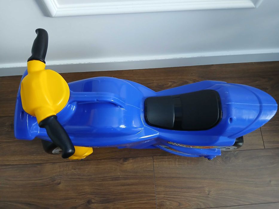 Motor motorek biegowy odpychacz jeździk