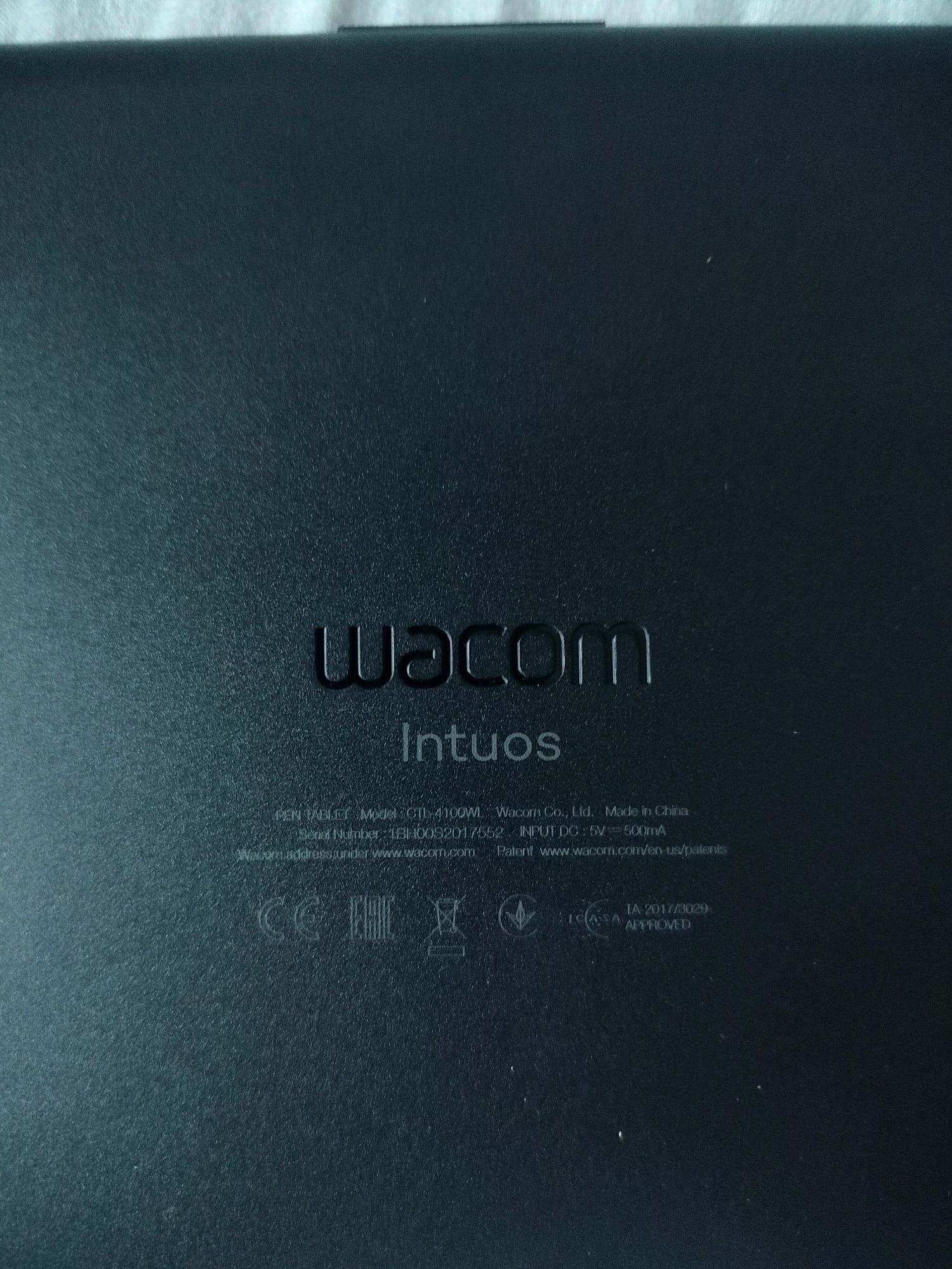 Tablet graficzny z długopisem wacom Intuos