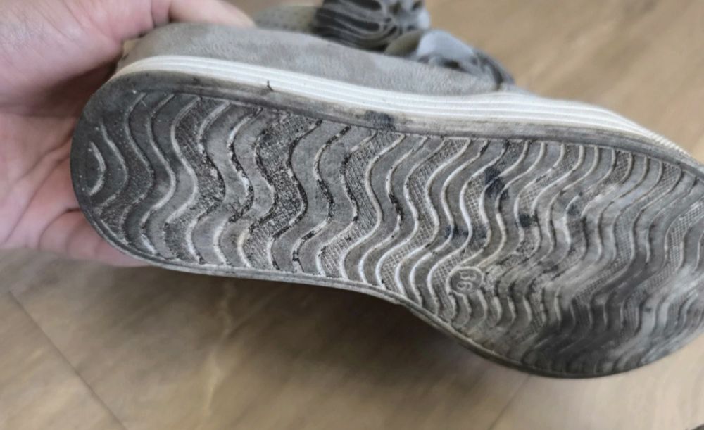 Buty na koturnie, trampki, sneakersy