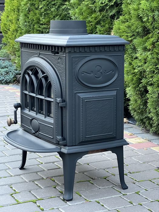 Камін-піч ,буржуйка " Jotul " ( Норвегія )